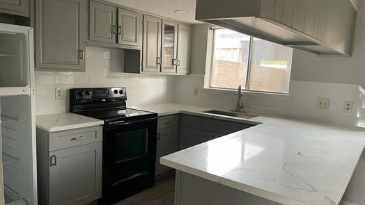 Houston 2-story, 2-bed 11537 Beechnut Street-idx