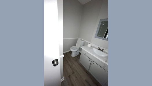 Houston 2-story, 2-bed 11537 Beechnut Street-idx
