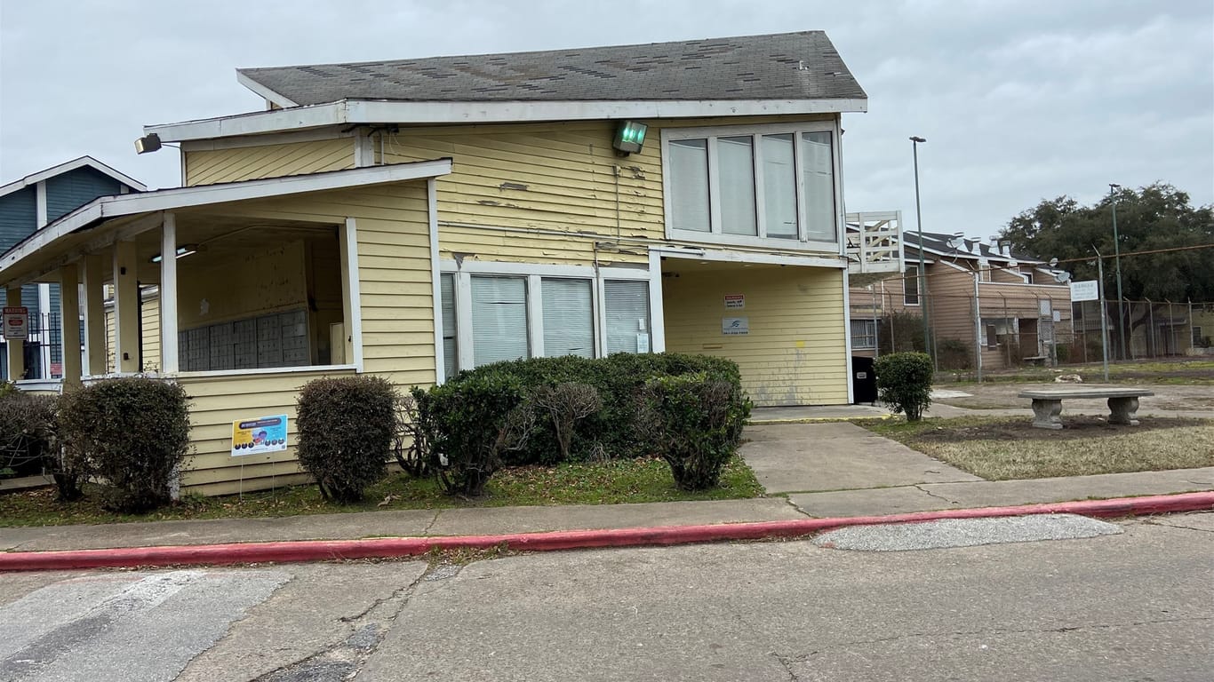 Houston 2-story, 2-bed 8405 WILCREST Drive 1506-idx