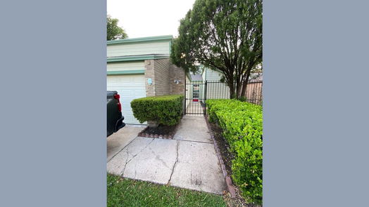 Houston 1-story, 3-bed 4246 Willow Beach Drive-idx