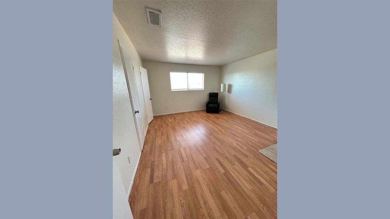 Houston 1-story, 2-bed 8405 Wilcrest Drive 1606-idx