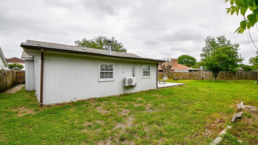 Houston 1-story, 3-bed 12543 Sharpview Drive-idx