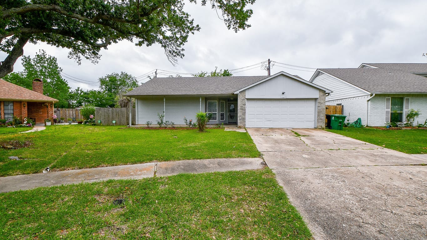 Houston 1-story, 3-bed 12543 Sharpview Drive-idx