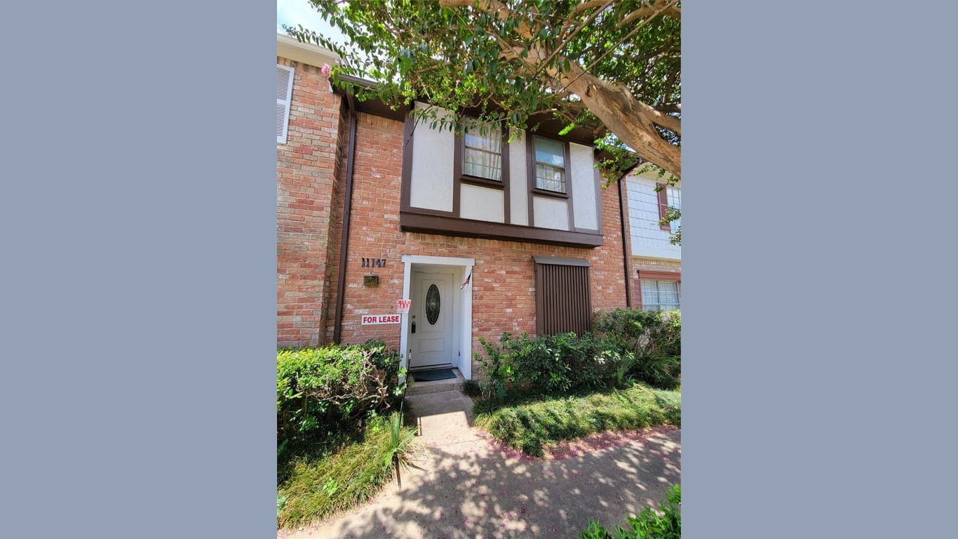 Houston 2-story, 4-bed 11147 Village Bend Lane 1147-idx