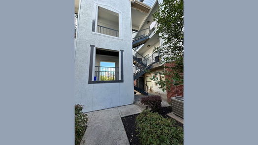 Houston 1-story, 2-bed 6289 Wilcrest Drive 2203-idx