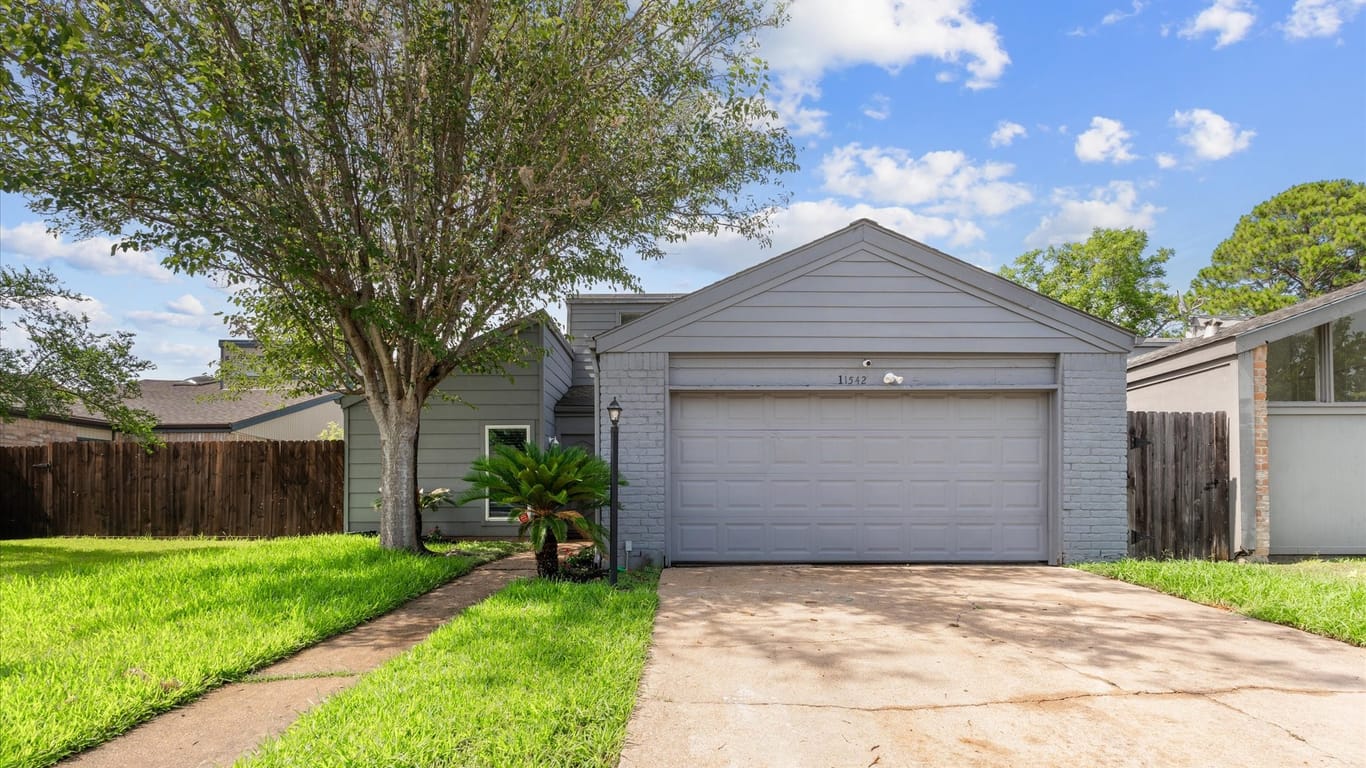 Houston 1-story, 3-bed 11542 Bellerive Drive-idx