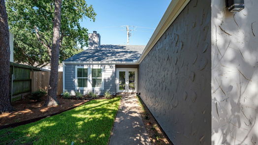 Houston 2-story, 4-bed 11631 Chesswood Drive-idx