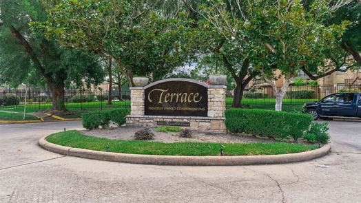 Houston 1-story, 2-bed 10555 Turtlewood Court 1204-idx