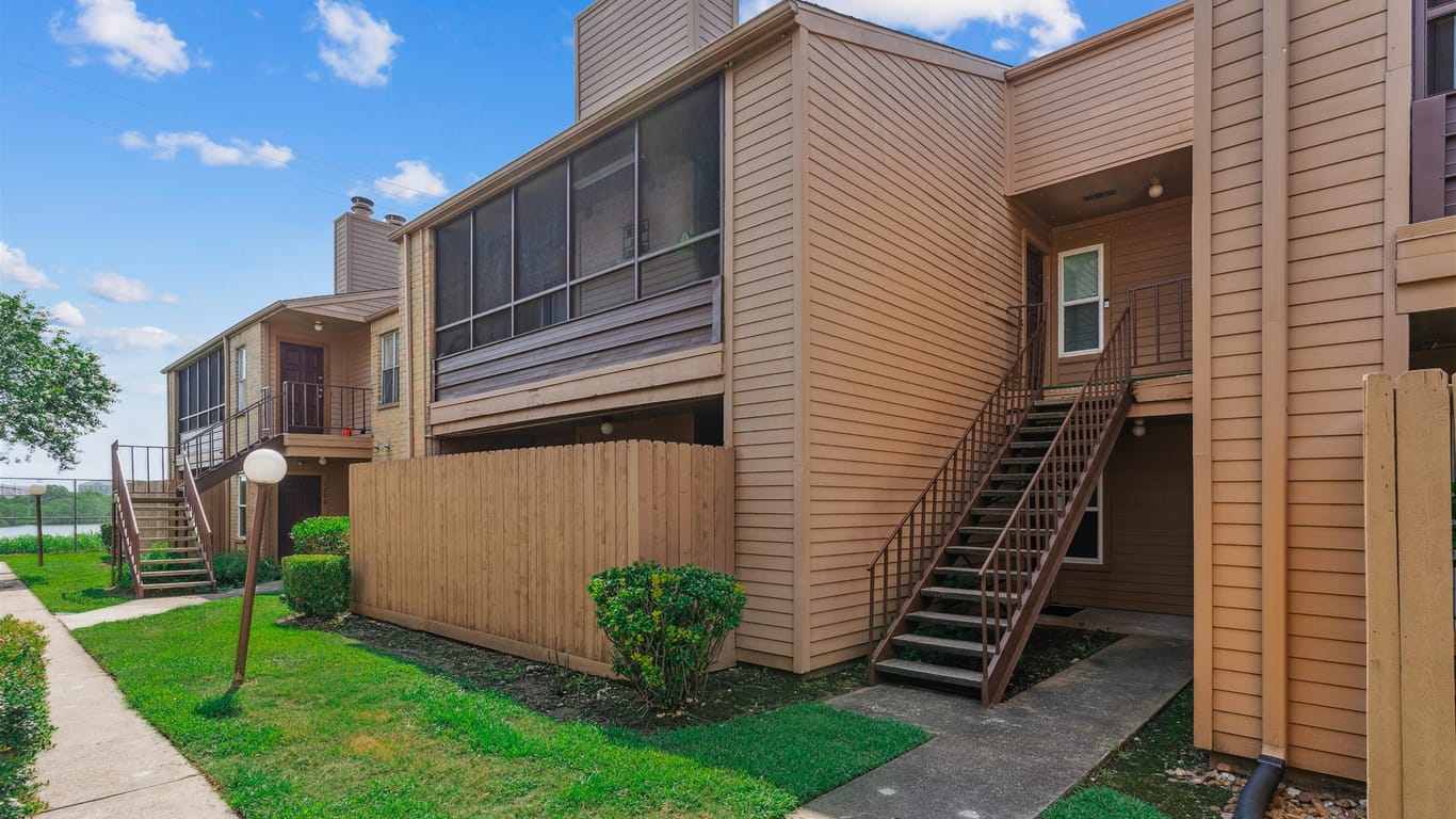 Houston 1-story, 2-bed 10555 Turtlewood Court 1204-idx