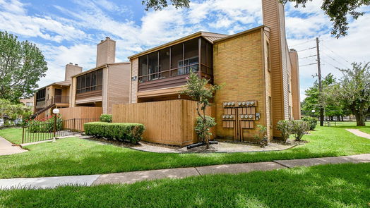 Houston 1-story, 1-bed 10555 Turtlewood Court 2702-idx