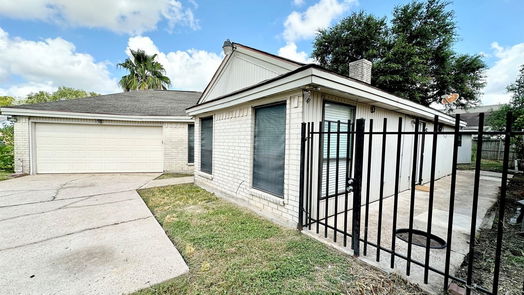 Houston 1-story, 3-bed 4467 Yupon Ridge Drive-idx