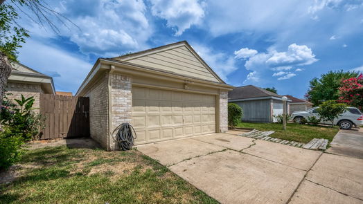 Houston 1-story, 3-bed 6227 Briar Glade Drive-idx