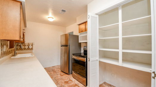 Houston 1-story, 3-bed 11303 Newbrook Drive-idx
