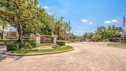 Houston 1-story, 2-bed 10555 Turtlewood Court 1109-idx