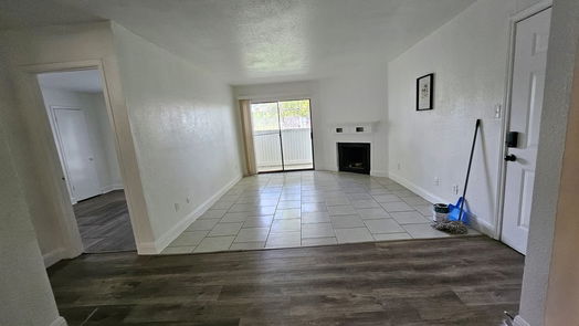 Houston 1-story, 2-bed 8405 Wilcrest Drive 1703-idx