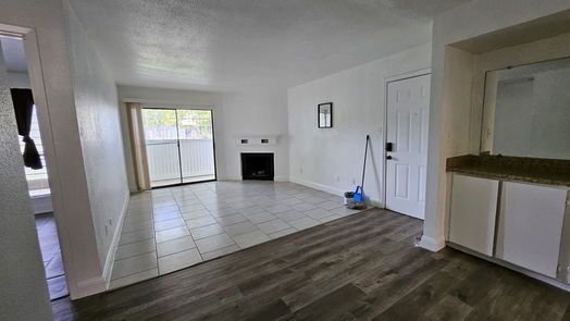 Houston 1-story, 2-bed 8405 Wilcrest Drive 1703-idx