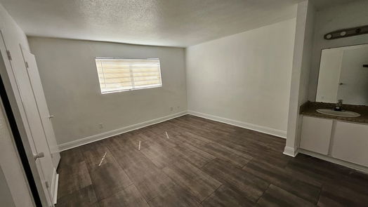 Houston 1-story, 2-bed 8405 Wilcrest Drive 1703-idx