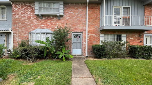 Houston 2-story, 3-bed 6393 S Briar Bayou Drive-idx