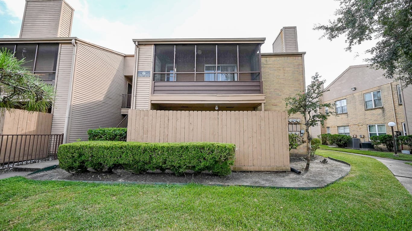 Houston 1-story, 1-bed 10555 Turtlewood Court 2701-idx