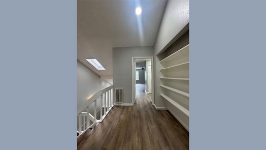 Houston 2-story, 3-bed 12520 Newbrook Drive-idx