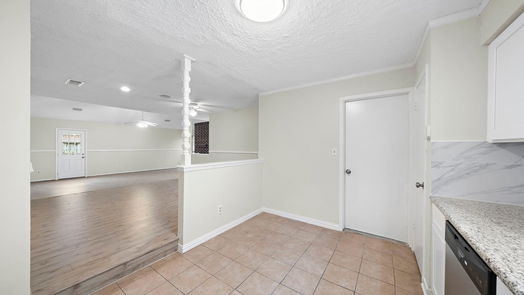 Houston 1-story, 3-bed 6110 Briar Terrace Drive-idx