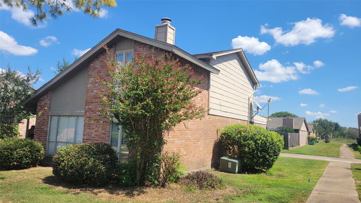 Houston 2-story, 3-bed 13072 Clarewood Drive-idx