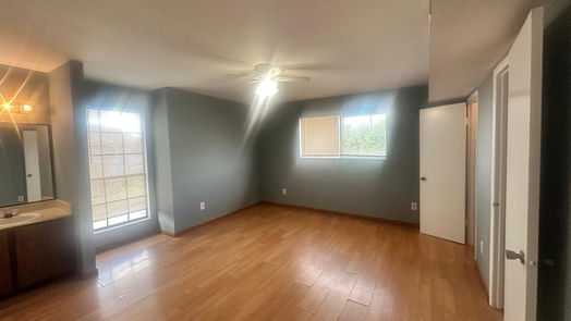 Houston 1-story, 2-bed 8323 Wilcrest Drive 17008-idx