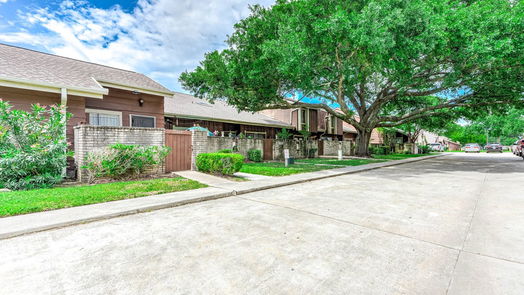 Houston 2-story, 2-bed 12668 Newbrook Drive 495-idx