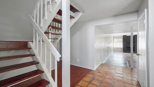 Houston 1-story, 5-bed 12811 Villawood Lane-idx