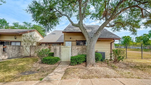 Houston 2-story, 3-bed 12507 Newbrook Drive-idx