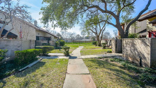 Houston 2-story, 3-bed 12525 Newbrook Drive-idx