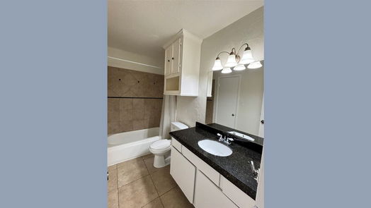 Houston null-story, 2-bed 8405 Wilcrest Drive 1606-idx