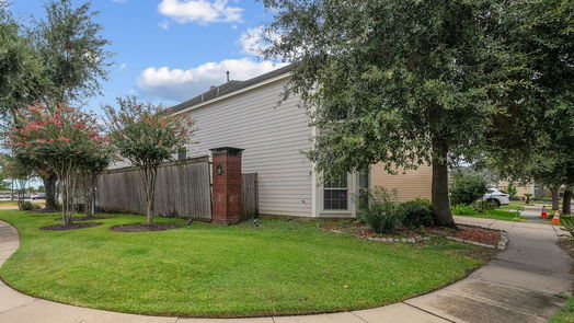 Houston 2-story, 5-bed 6503 E Bayberry Bend Circle Drive-idx