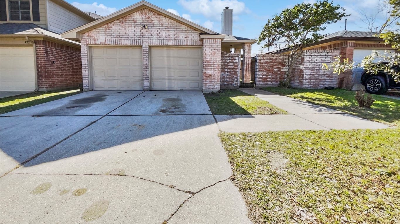 Houston 2-story, 3-bed 418 N Willow Drive-idx