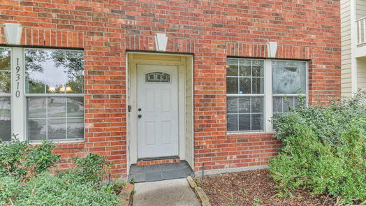 Houston 2-story, 3-bed 19310 Stars Hollow Drive-idx