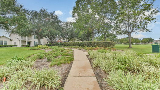 Houston 2-story, 3-bed 19310 Stars Hollow Drive-idx