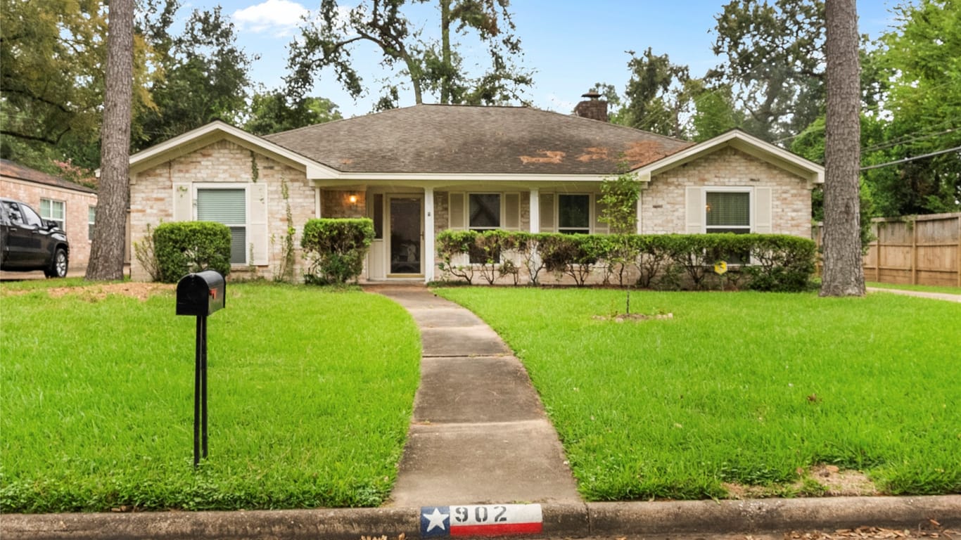 Houston 1-story, 3-bed 902 Calderwood Drive-idx