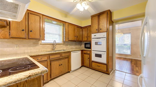 Houston 1-story, 3-bed 902 Calderwood Drive-idx