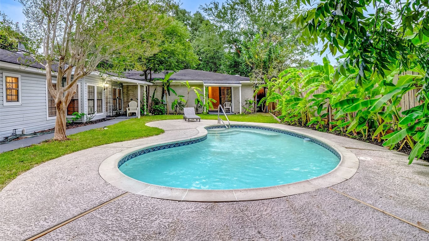 Houston 1-story, 4-bed 8302 Braeburn Valley Drive-idx