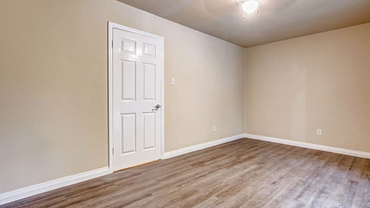 Houston 1-story, 4-bed 8302 Braeburn Valley Drive-idx