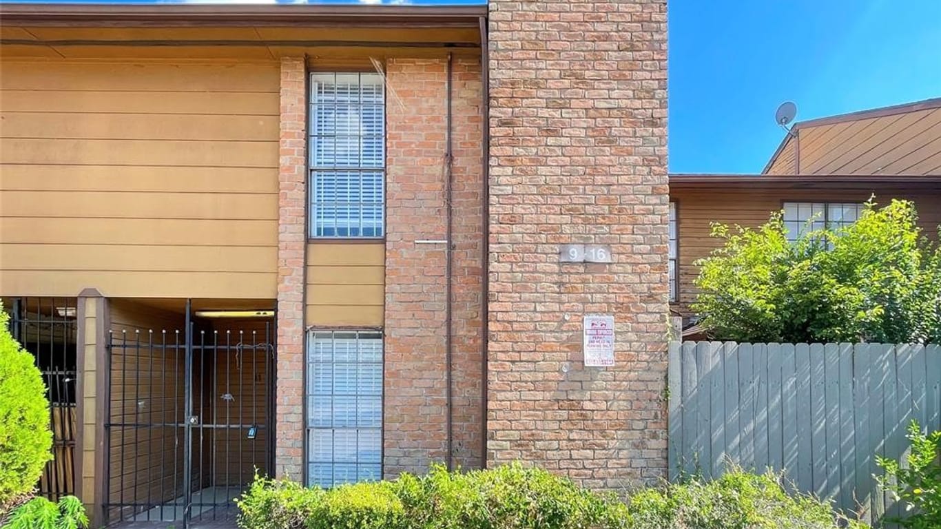 Houston 2-story, 2-bed 9090 S Braeswood Boulevard 11-idx