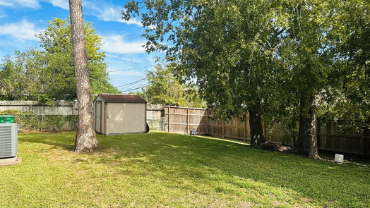 Houston 1-story, 3-bed 8717 Dunlap Street-idx