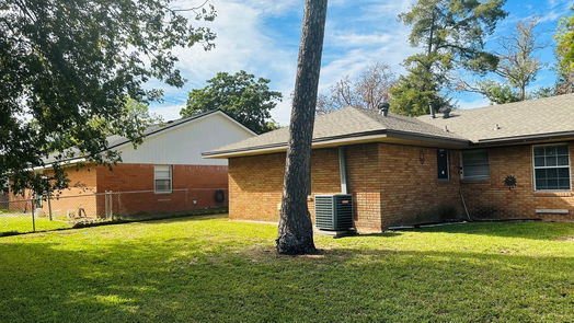 Houston 1-story, 3-bed 8717 Dunlap Street-idx