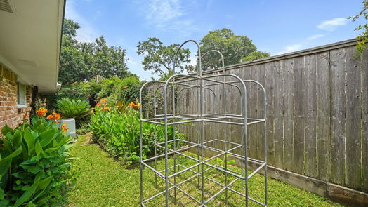 Houston 1-story, 4-bed 6118 Shadow Crest Street-idx