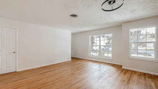 Houston 1-story, 3-bed 8930 SANGAMON Lane-idx