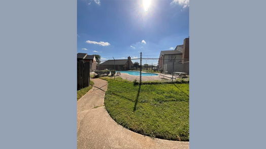 Houston 2-story, 2-bed 9090 S Braeswood Boulevard 5-idx