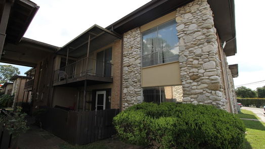 Houston 2-story, 2-bed 7047 Bissonnet Street 86-idx