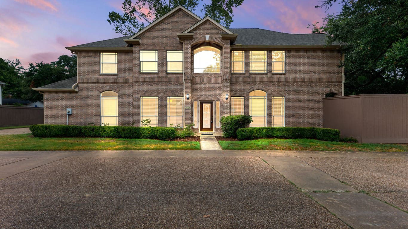 Houston 2-story, 3-bed 7615 Brae Acres Court-idx