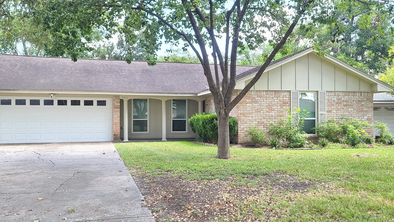 Houston 1-story, 3-bed 9011 Bintliff Drive-idx