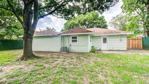 Houston 1-story, 3-bed 5922 Grape Street-idx